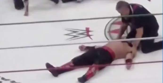 ¡Terror en el ring! Octagón Jr. sufre fuerte accidente tras caer de cabeza en plena pelea, ¿cómo se encuentra?