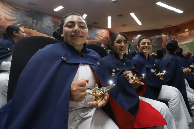 Inician 59 jóvenes de Enfermería UAQ su pasantía en el sector salud