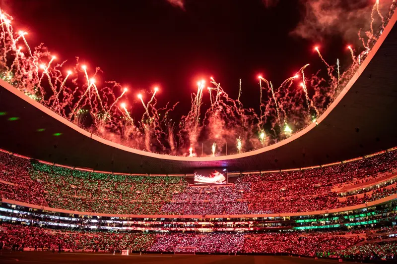 ¿Se filtra inauguración del Mundial? Captan ensayo con drones en el Estadio Ciudad de México