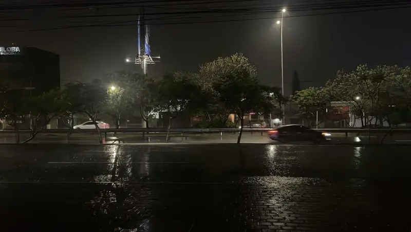 Lluvias anegan viviendas y vialidades en cuatro delegaciones de Querétaro capital