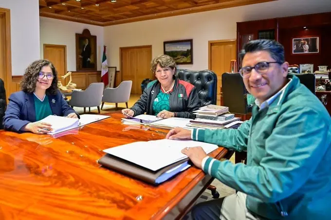 Hace equipo Delfina Gómez con la UAEMéx por la educación superior