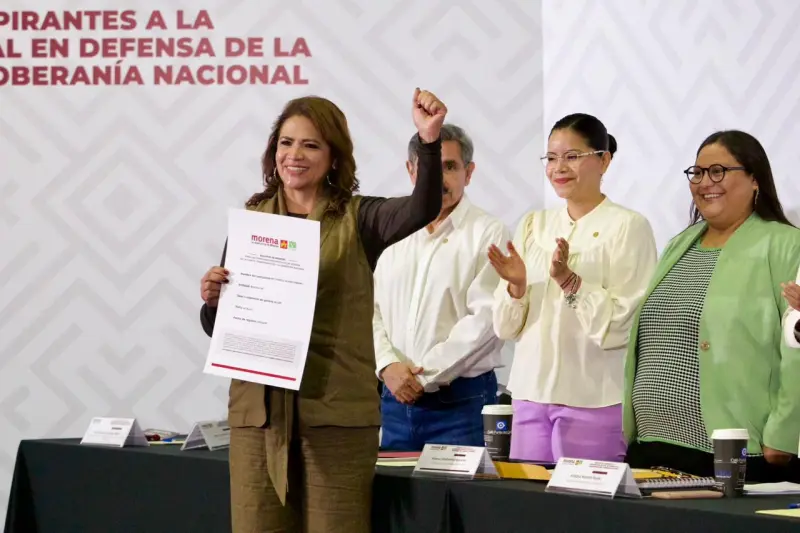 Respalda Fabiola Alanís encuesta para elegir coordinador de Morena