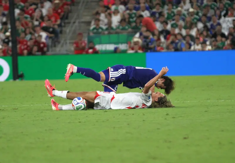 Japón gana partido mil del Mundial por 4 a 0; Túnez se hunde