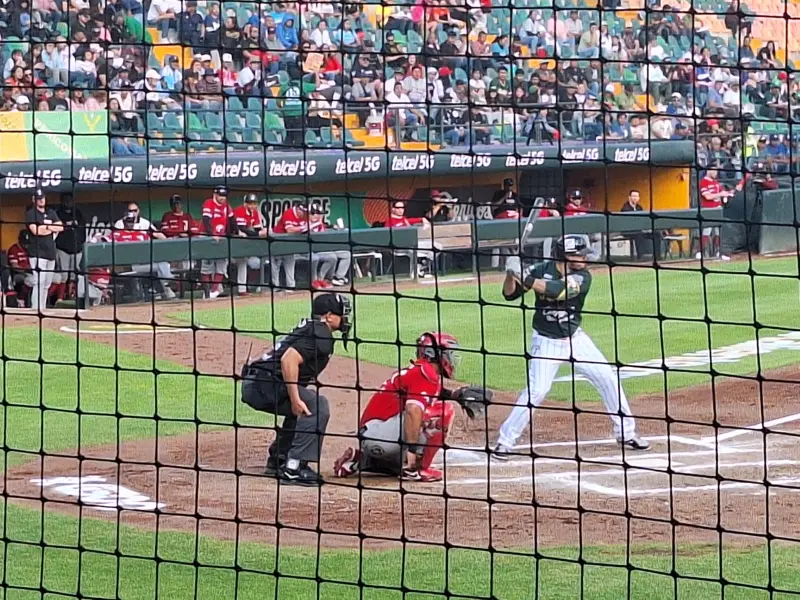 Dividen victorias Pericos de Puebla y Toros de Tijuana, en la doble jornada