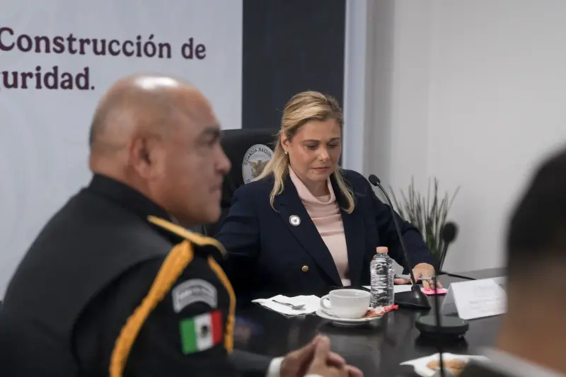 Encabeza Maru Mesa de Seguridad en las instalaciones de la GN