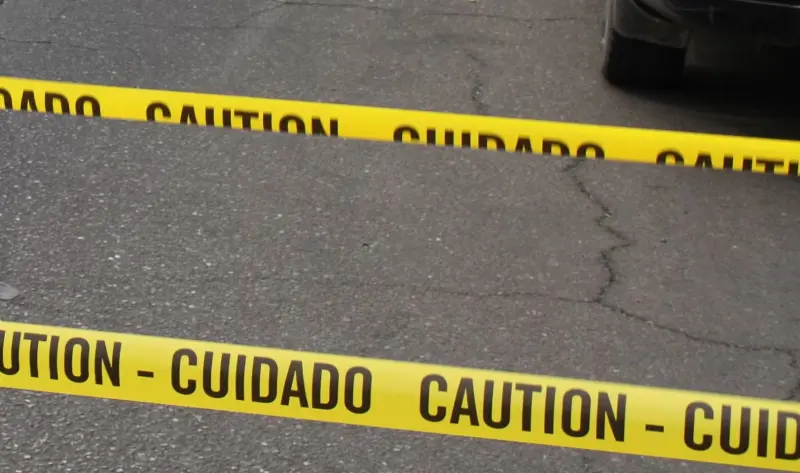 Arrestan a hombre por asesinato de mujer hallada en congelador en casa abandonada de Dallas; murió por múltiples puñaladas