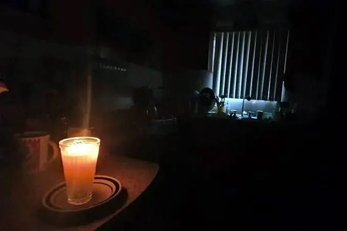 Reportan comunidades de Xilitla más de 50 horas sin energía eléctrica
