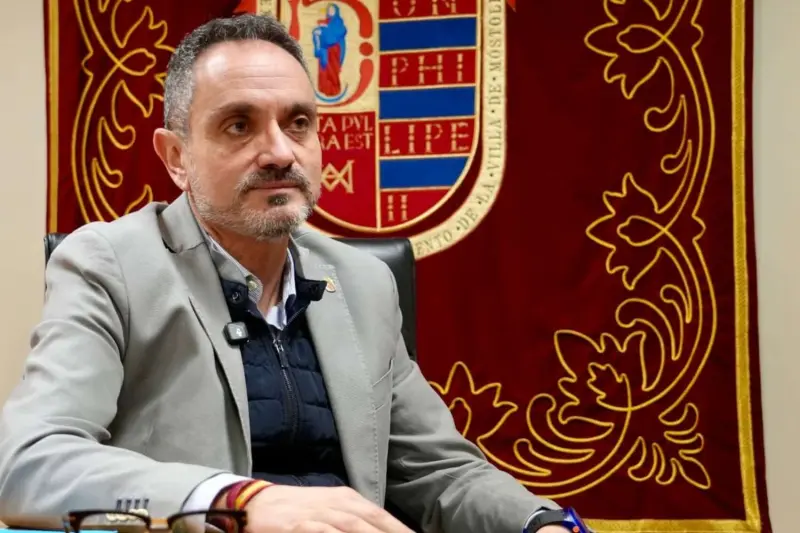 El alcalde de Móstoles pide archivar la querella por acoso sexual y laboral