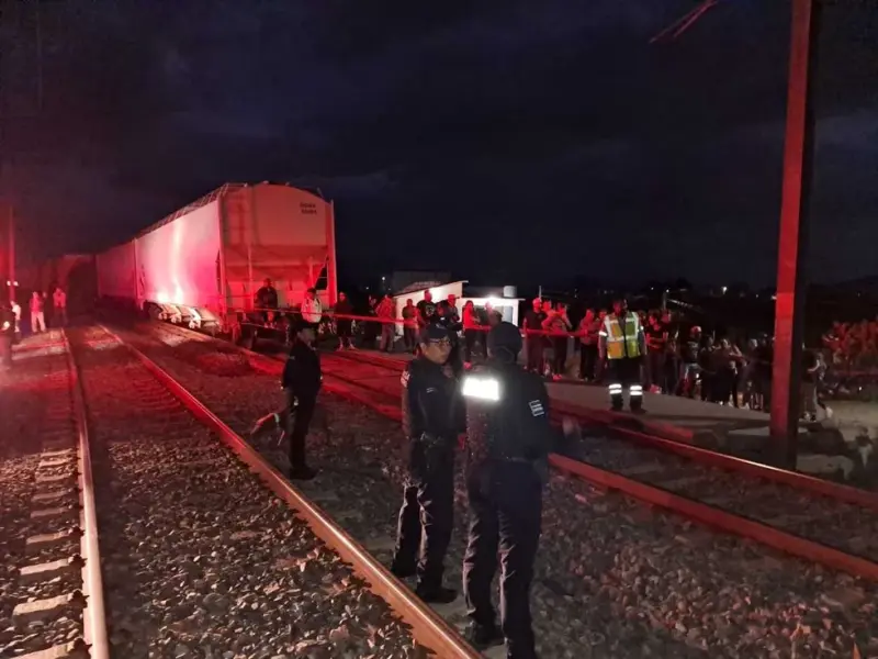Mujer de 39 años sobrevive a atropellamiento del tren en San Juan del Río