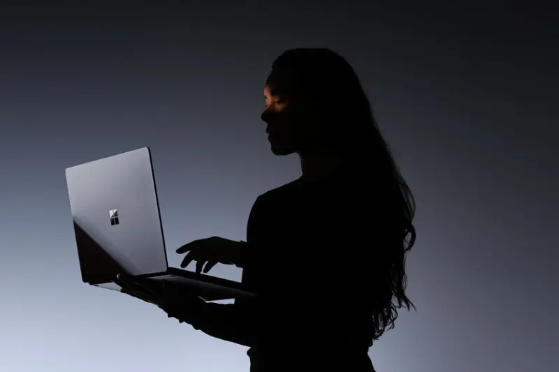Microsoft quiere competir con la MacBook Pro: la nueva Surface Laptop Ultra tiene la IA más potente con Nvidia RTX Spark