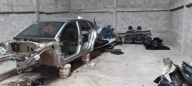 Resguarda la SSEM predio con autos robados en La Paz
