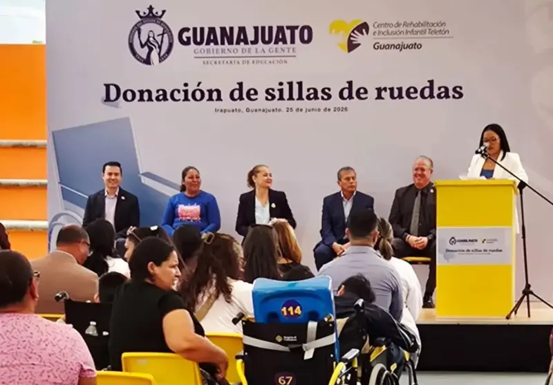 Entregan 75 sillas para estudiantes con discapacidad