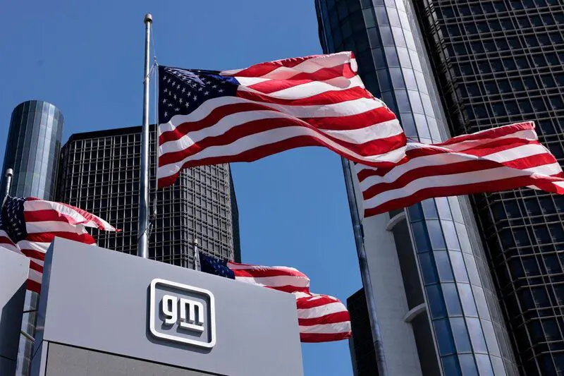 Reemplaza GM más de mil empleados con 50 robots en planta de Detroit