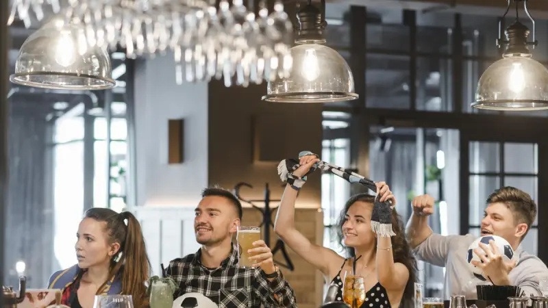 Piden reducir precios de transmisión del Mundial a mipymes