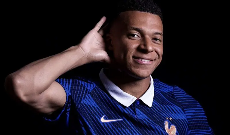 Mbappé destroza a Senegal y cambia la historia del fútbol francés para siempre
