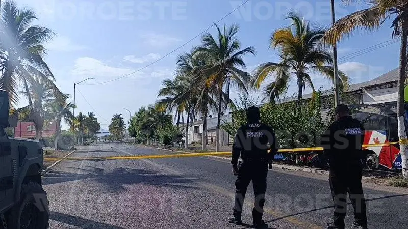 Explota coche bomba en Escuinapa; deja sin electricidad a media ciudad