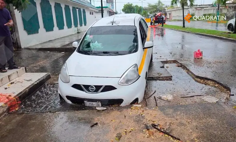 Lluvias inundan calles y provocan incidentes en Chetumal