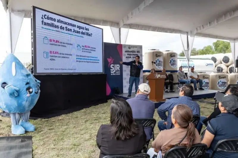 JAPAM financia tinacos e instalación gratuita con Agua Segura en San Juan del Río