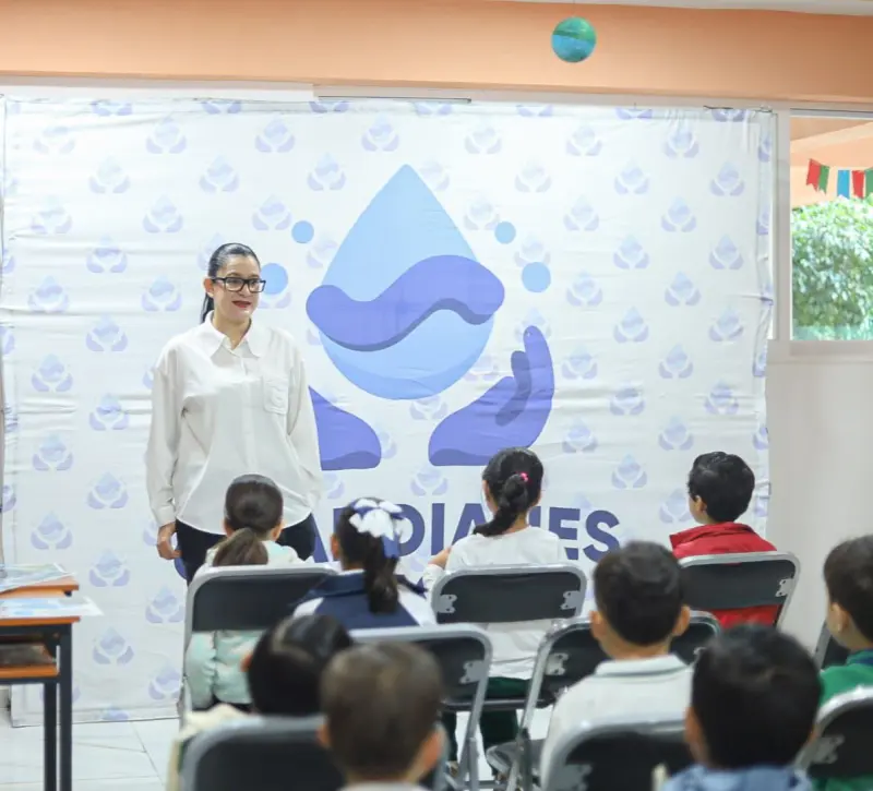 Promueve OOAPAS cultura del cuidado del agua en colegio de Morelia
