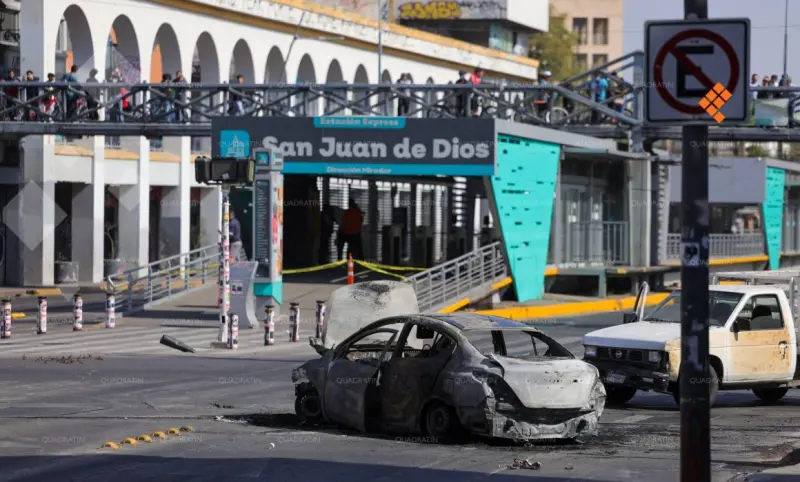 Lanzan convocatoria para apoyar a taxistas, conductores de TP y Uber