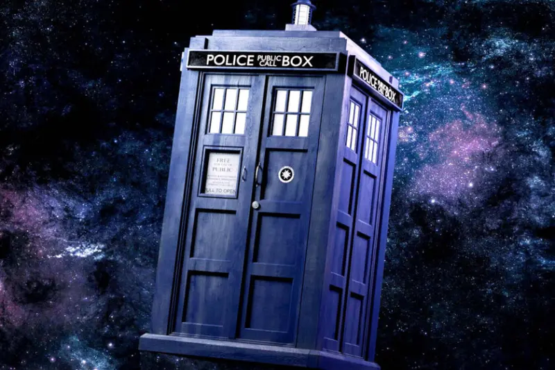 Catástrofe en 'Doctor Who'. BBC tira a la basura el especial de Navidad y rompe con Russell T Davies y su productora