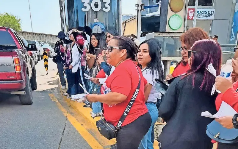 Tomaron profes puente por dos horas