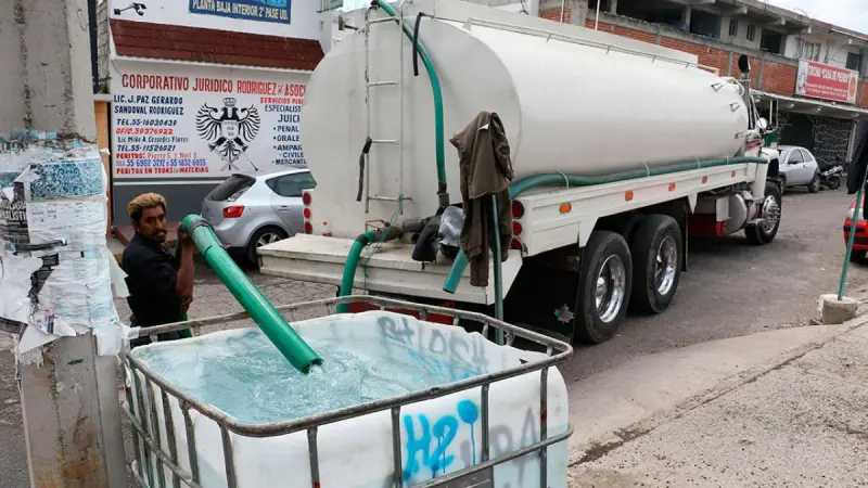 Al alza, peticiones de pipas por desabasto de agua en CDMX