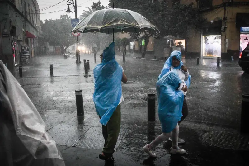 México entre dos ondas tropicales: ¿Qué estados esperan las lluvias más fuertes en verano?