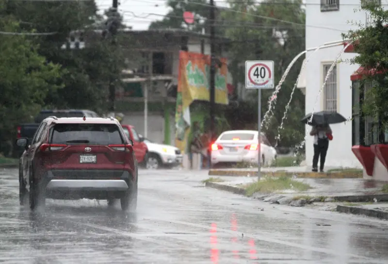 Dos ondas tropicales provocarán lluvias con descargas eléctricas y granizo; ola de calor continúa