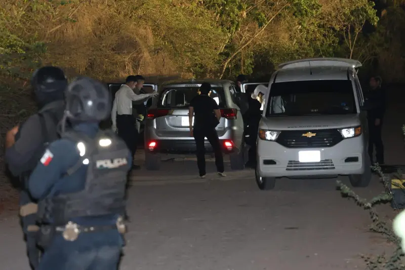 Persecución a balazos deja un muerto y un menor herido en Mazatlán