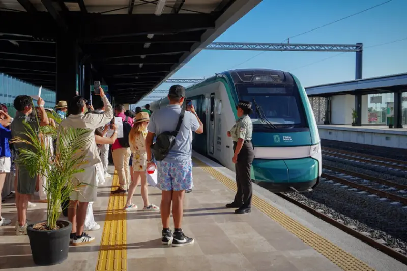 Una carretera construida junto al Tren Maya podría poner en riesgo uno de los mayores acuíferos del mundo