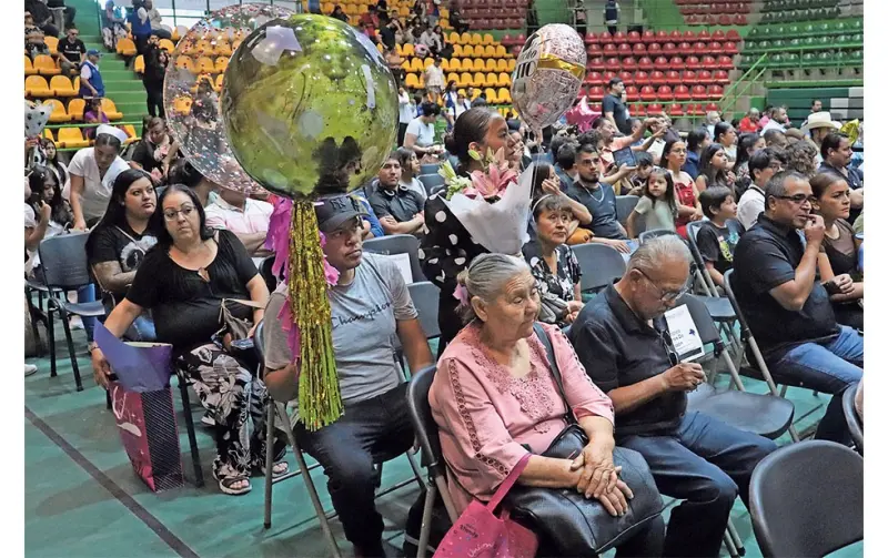 Concluyen sus estudios en centros comunitarios