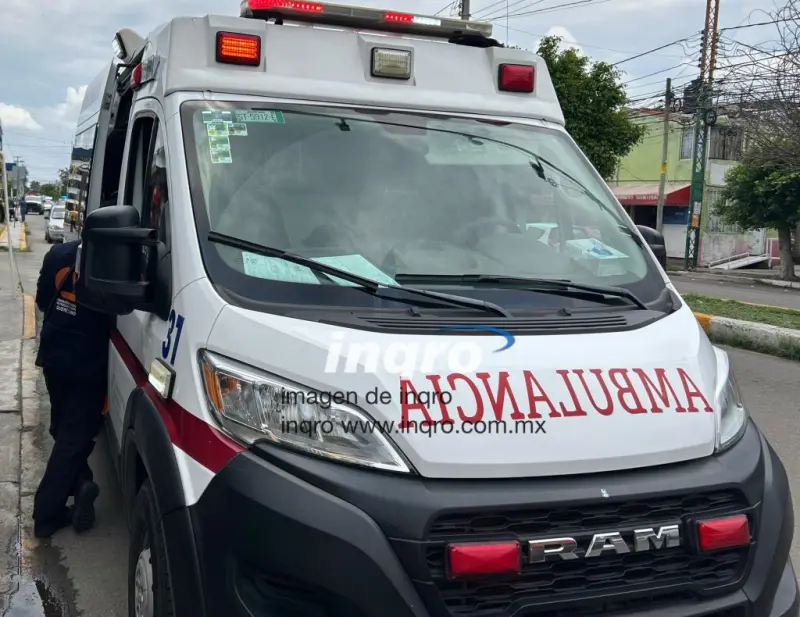 Grave al ser atropellado por un motociclista en avenida Tlaloc