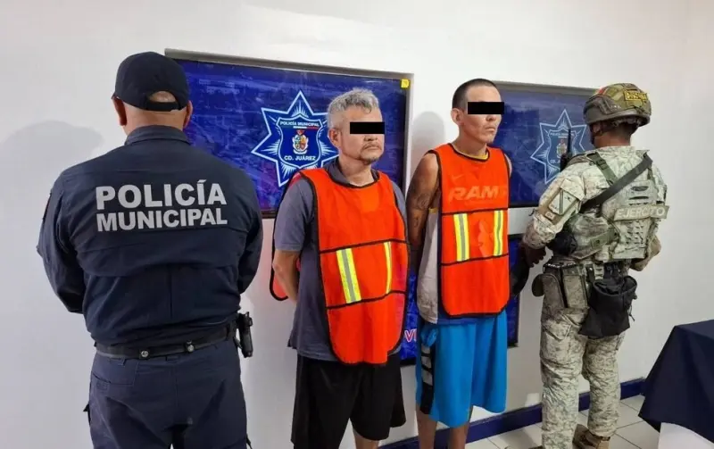 Detienen a dos con pistola y 158 gramos de cristal en Riveras del Bravo