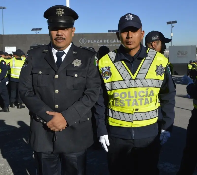Reconoce Gobierno a los padres de la Guardia Civil Estatal