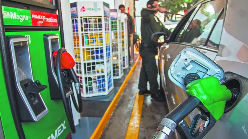 Aumentan estímulo fiscal a la Magna, pero lo reducen al diésel: ¿cuánto pagarás de IEPS esta semana?