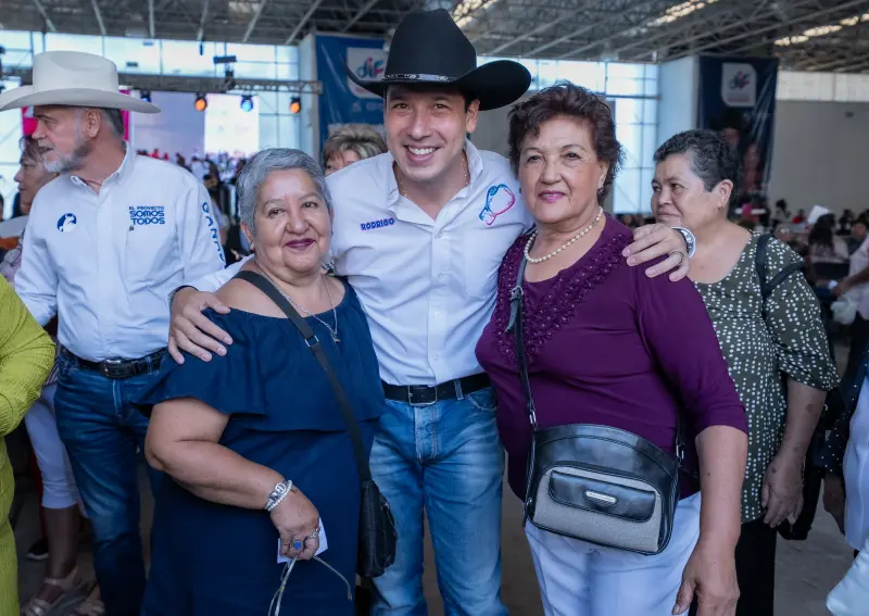 Encabeza Rodrigo Monsalvo encuentro de convivencia para mujeres marquesinas