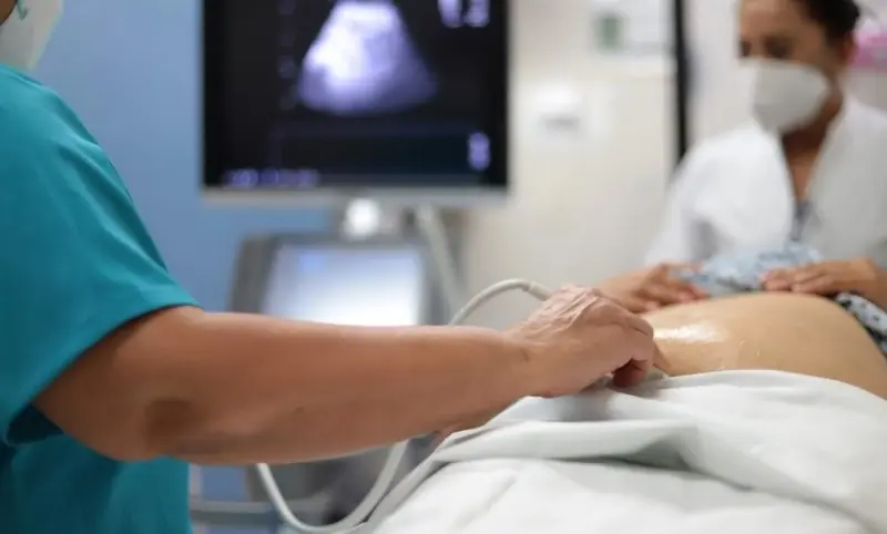 Aumentan embarazos en mujeres mayores de 35 años en América Latina