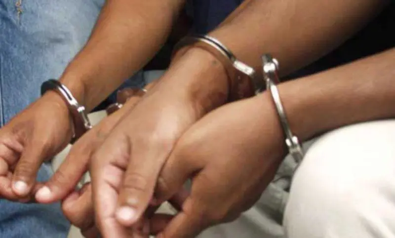 Detenidos por daños a establecimiento comercial de Misión Carrillo