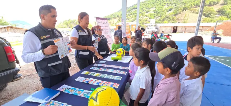 Fortalece SSP atención en Chilapa con el programa Un Día con tu Policía