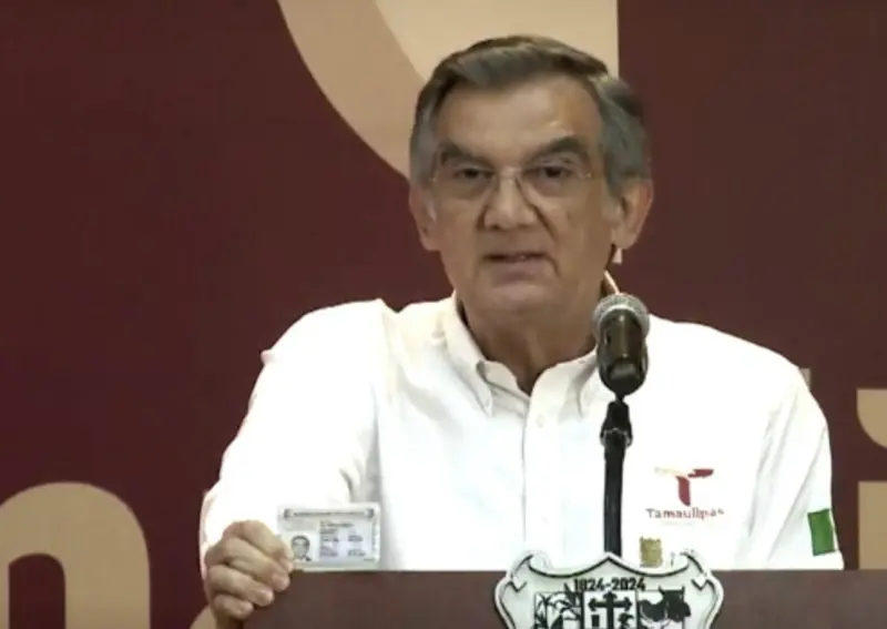 Américo Villarreal muestra su visa para desmentir al Los Angeles Times; niega nexos con el huachicol
