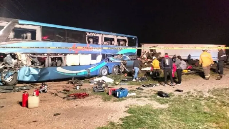 Fallecen 6 y 12 heridos en accidente de San José Iturbide, Guanajuato