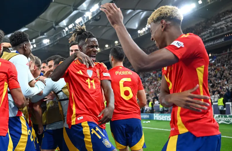 “No somos un equipo de dos”: Nico Williams apaga polémica con Lamine Yamal en España
