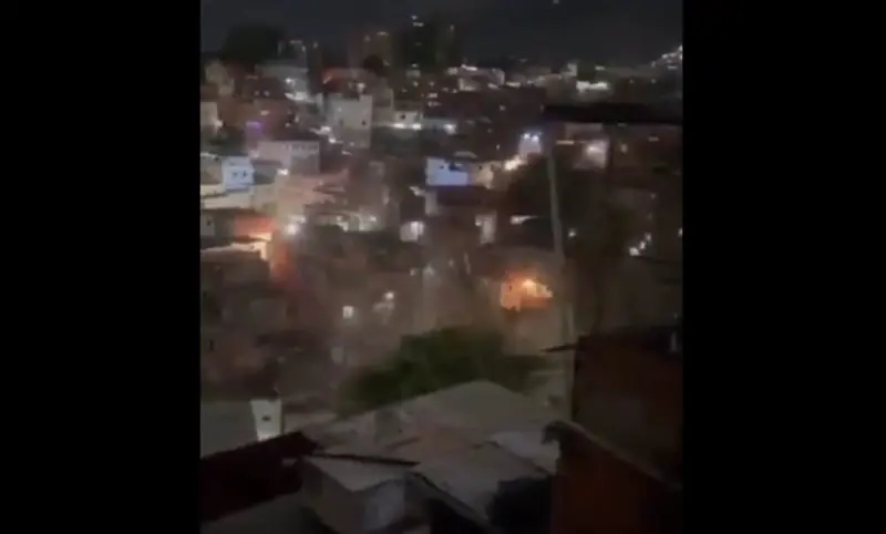 Colapsan viviendas en Caracas tras el impacto de fuertes lluvias