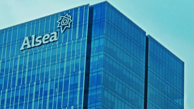 Alsea se prepara para el verano y el Mundial con inversión de 5,500 millones de pesos en 2026