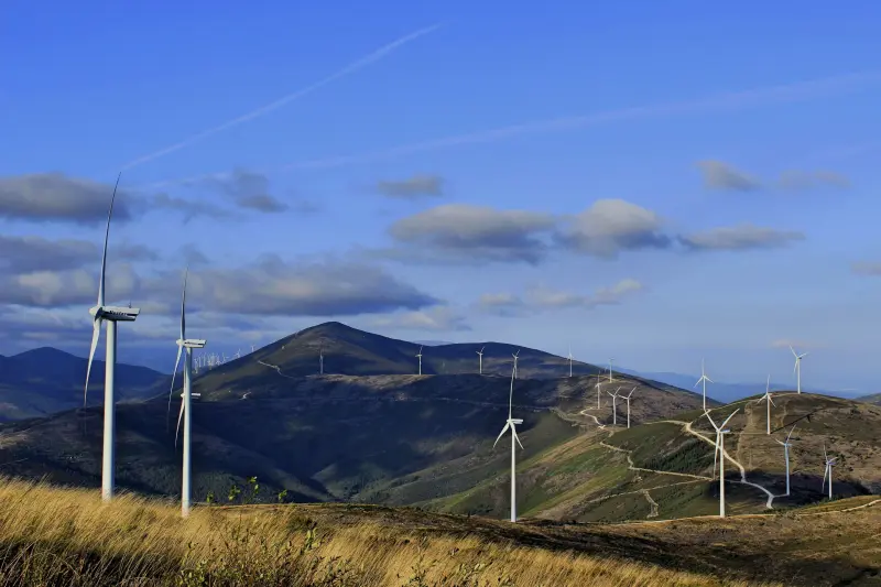 Vigilarán que empresas cumplan con energías limpias
