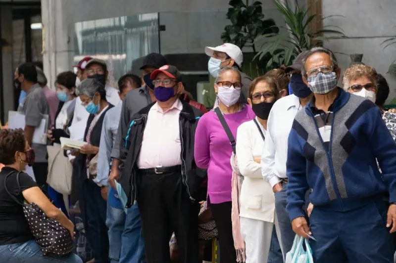 México envejece, las pensiones también