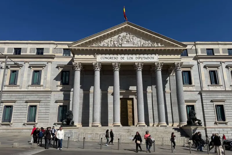 Viejas inercias en el sistema político español