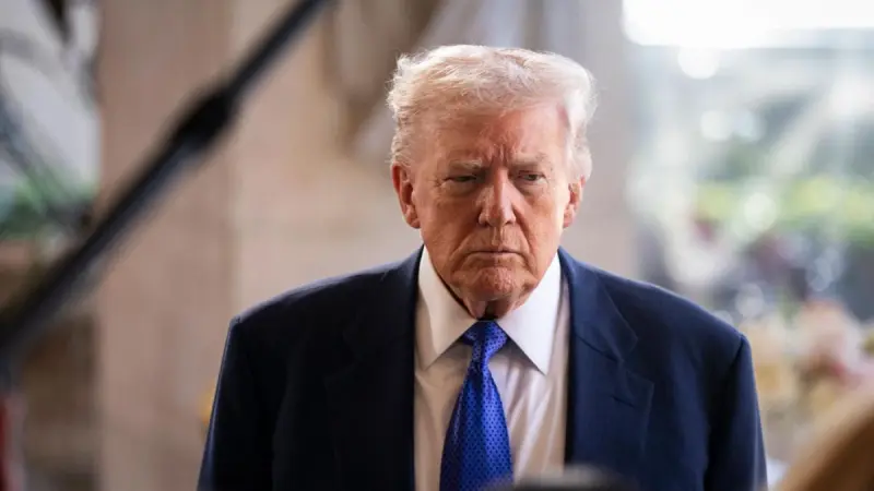EU investiga inscripción "8647" anti Donald Trump en el National Mall de Washington