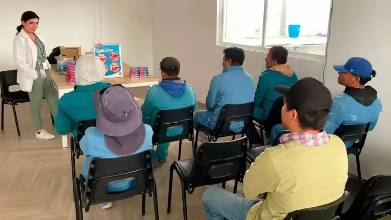 Reconoce SESA el papel de los padres en la construcción de familias saludables